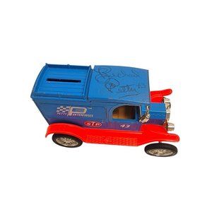 Nascar Richard Petty #43 VTG Autographed 1913 Ford Model T Delivery Coin Bank
